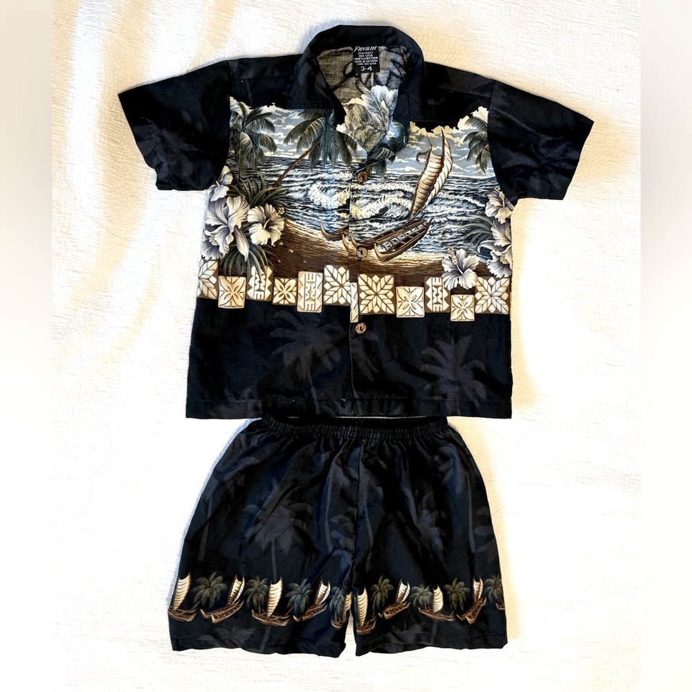 BRAND NEW Favant Cabana Set, size 4T (3-4)
